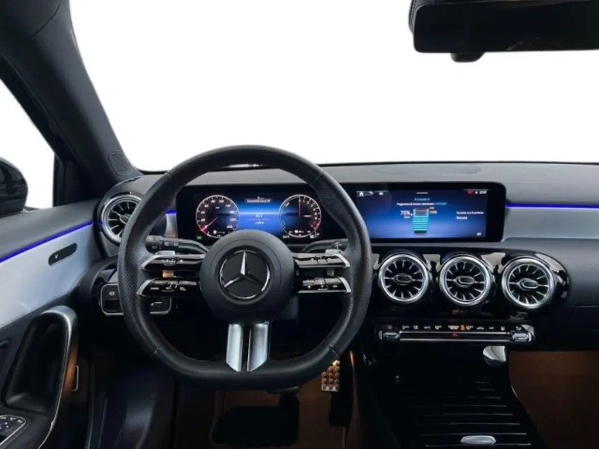 Mercedes-Benz Classe A Sedan usata a Verona (11)
