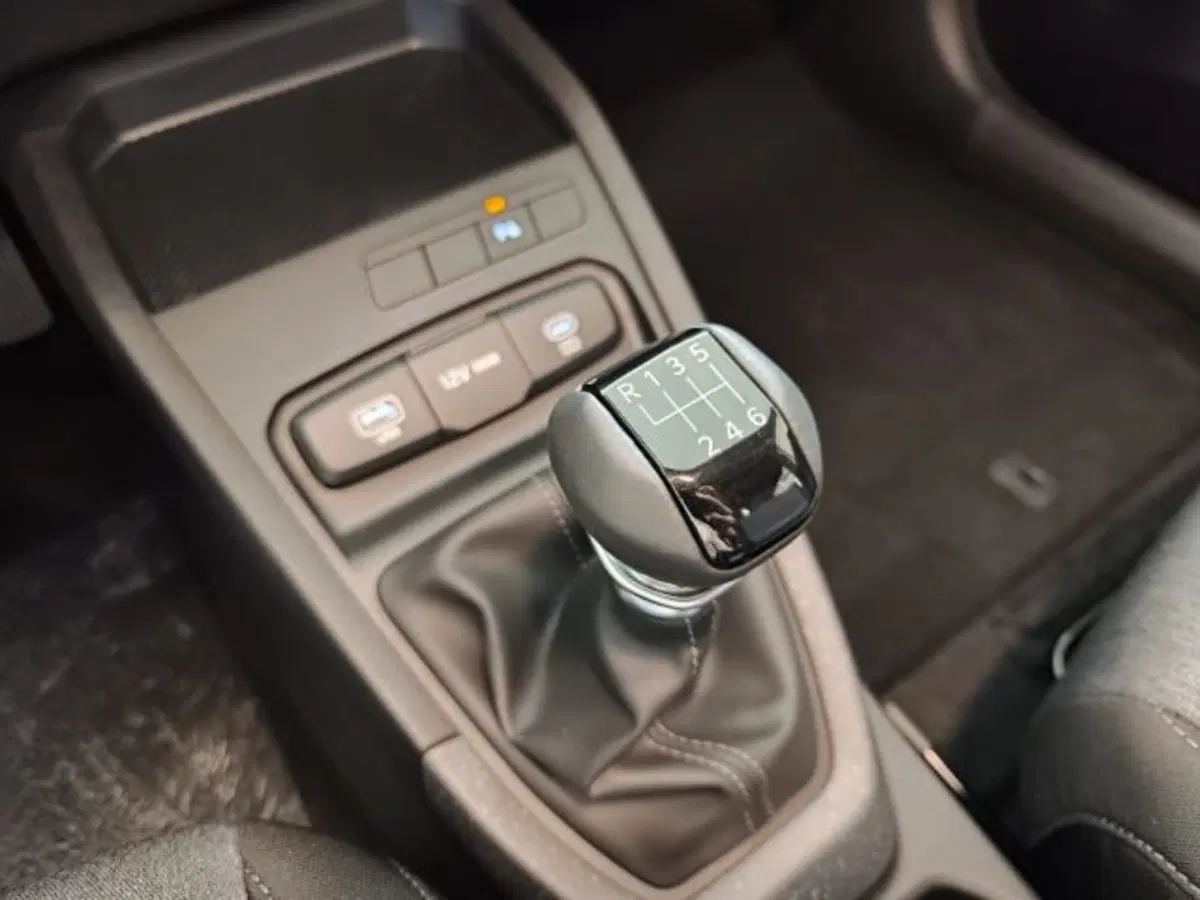 Kia Stonic nuova a Vicenza (13)