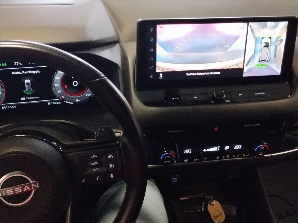 Nissan Qashqai usata a Milano (11)