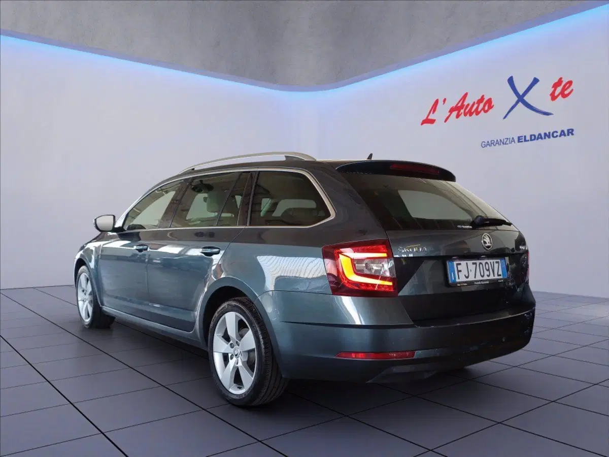 Skoda Octavia Station Wagon usata a Milano (10)