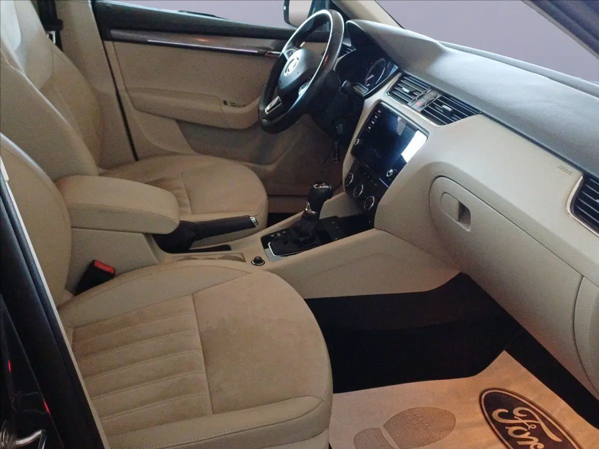 Skoda Octavia Station Wagon usata a Milano (14)