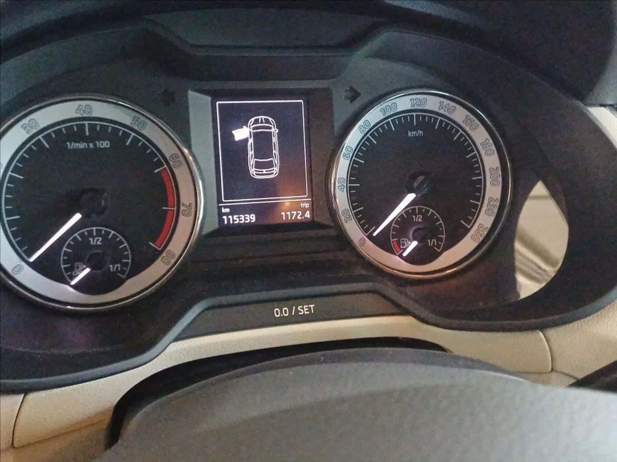 Skoda Octavia Station Wagon usata a Milano (19)