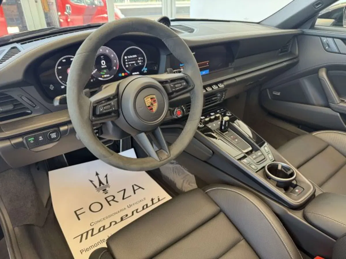 Porsche 911 Cabrio nuova a Torino (5)