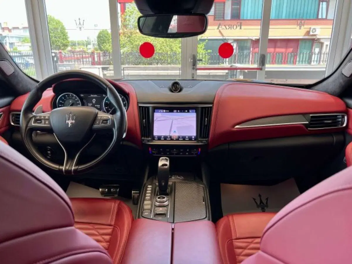 Maserati Levante usata a Torino (15)