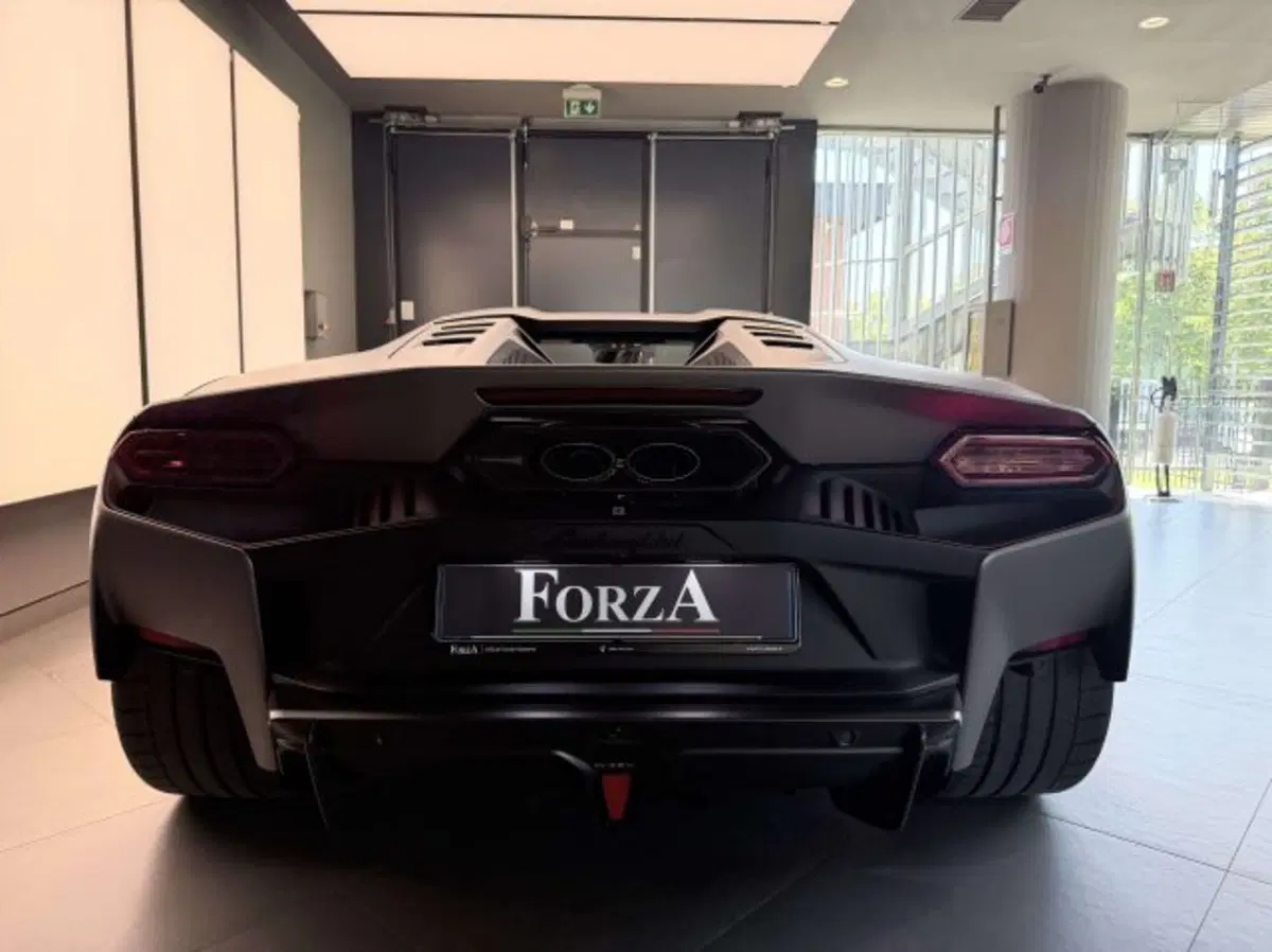 Lamborghini Temerario nuova a Torino (14)