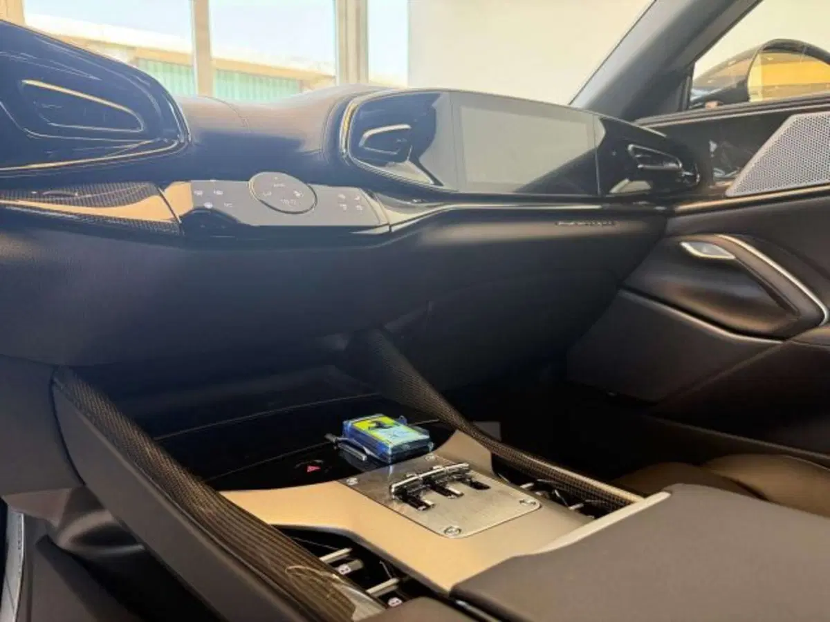Ferrari Purosangue nuova a Torino (11)