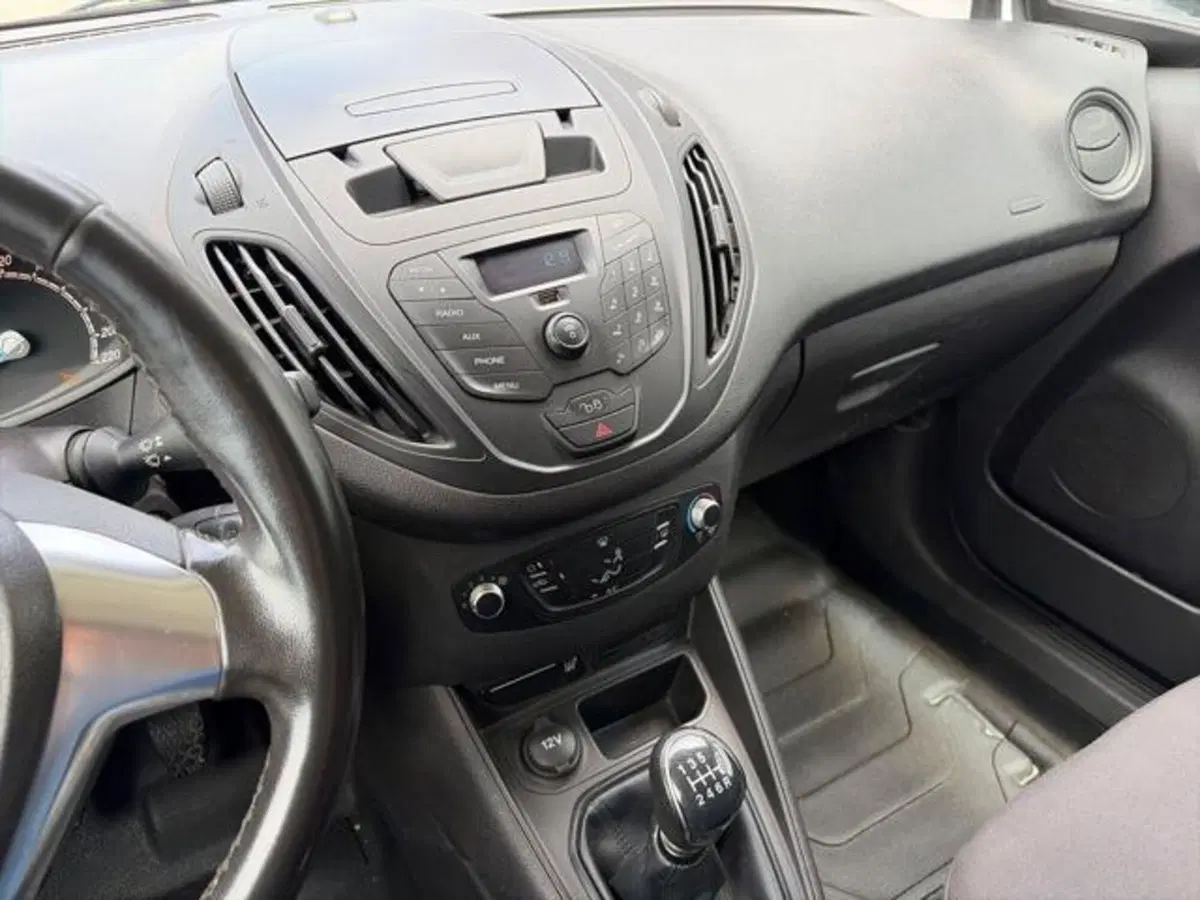 Ford Tourneo Courier usata a Sassari (9)