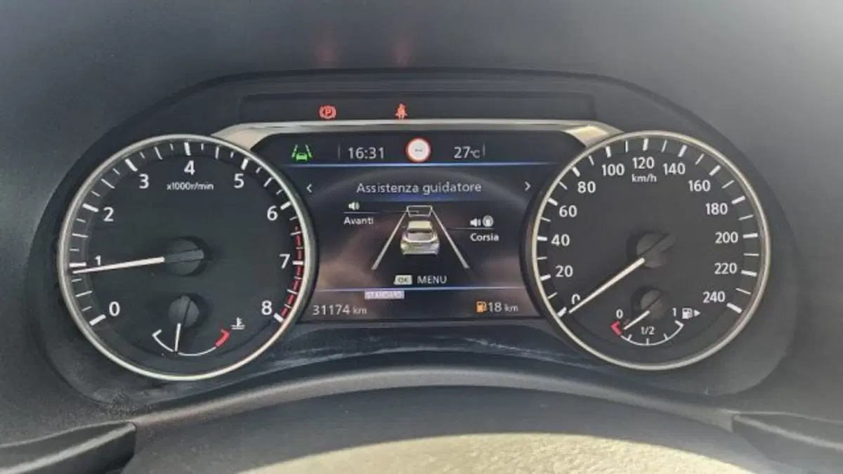 Nissan Juke usata a Lucca (12)