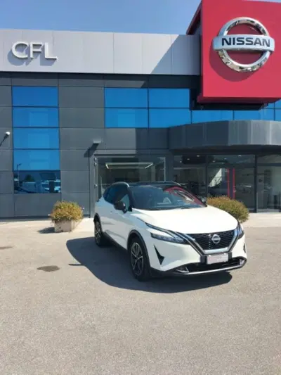 Nissan Qashqai 1.3 mhev Tekna 4wd 158cv xtronic del 2023 usata a Lucca