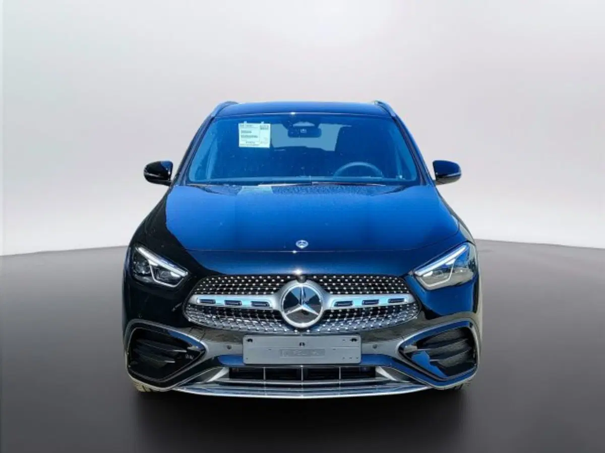 Mercedes-Benz GLA SUV nuova a Teramo (2)