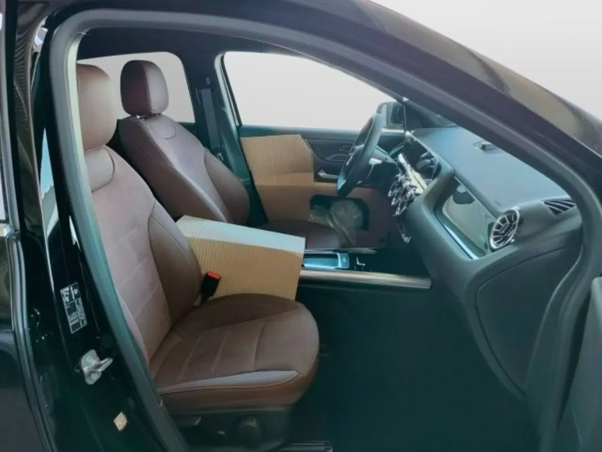 Mercedes-Benz GLA SUV nuova a Teramo (9)