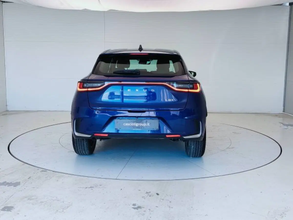 Lexus LBX usata a Teramo (6)