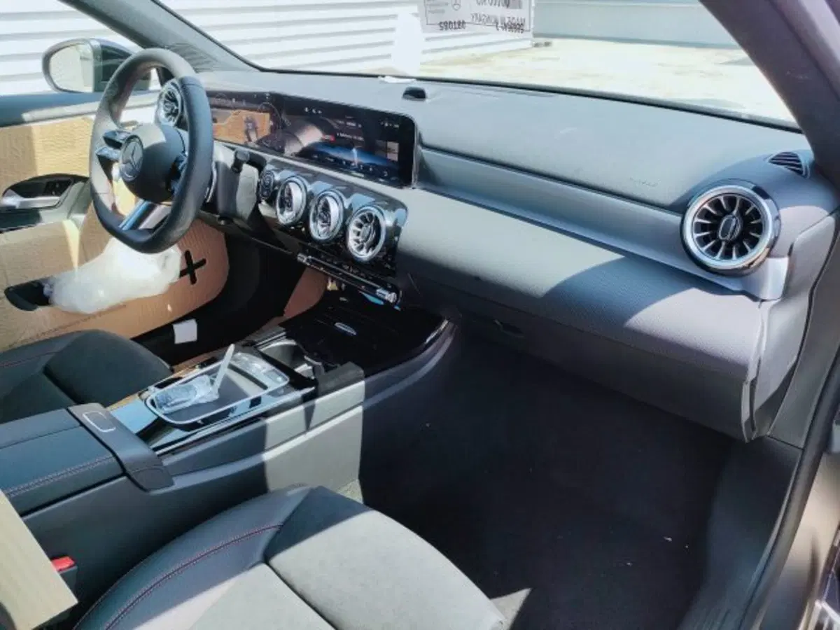 Mercedes-Benz Classe A nuova a Teramo (12)