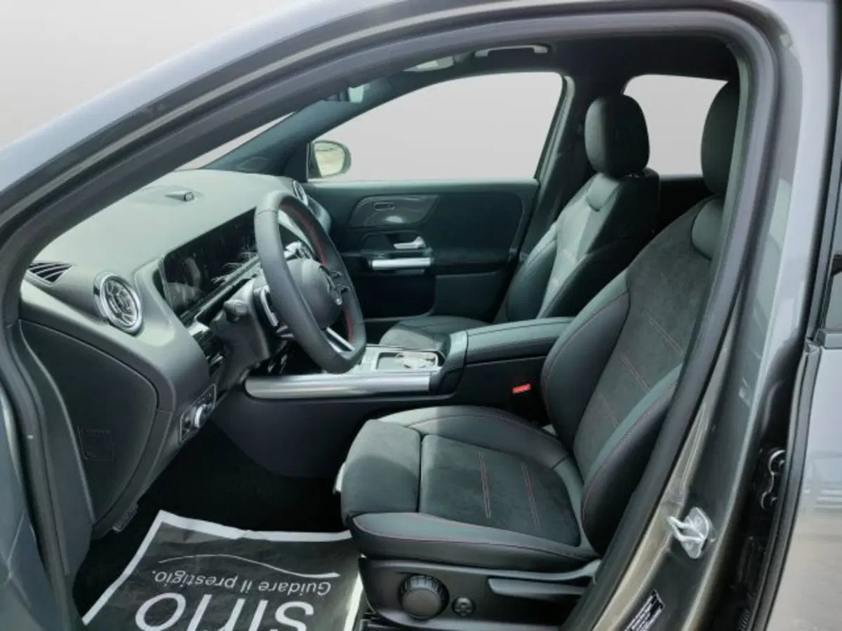 Mercedes-Benz GLA SUV nuova a Teramo (15)