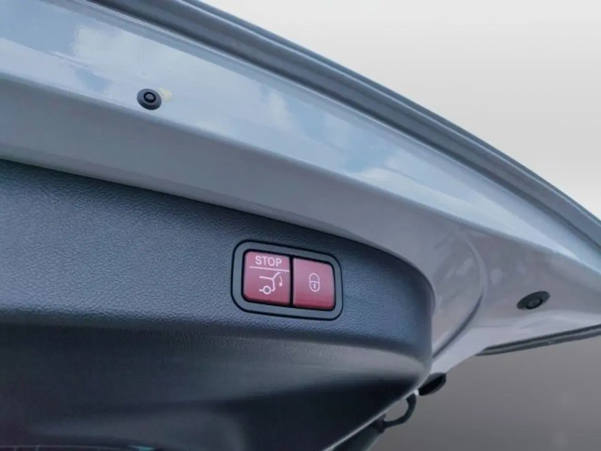 Mercedes-Benz GLB nuova a Teramo (11)