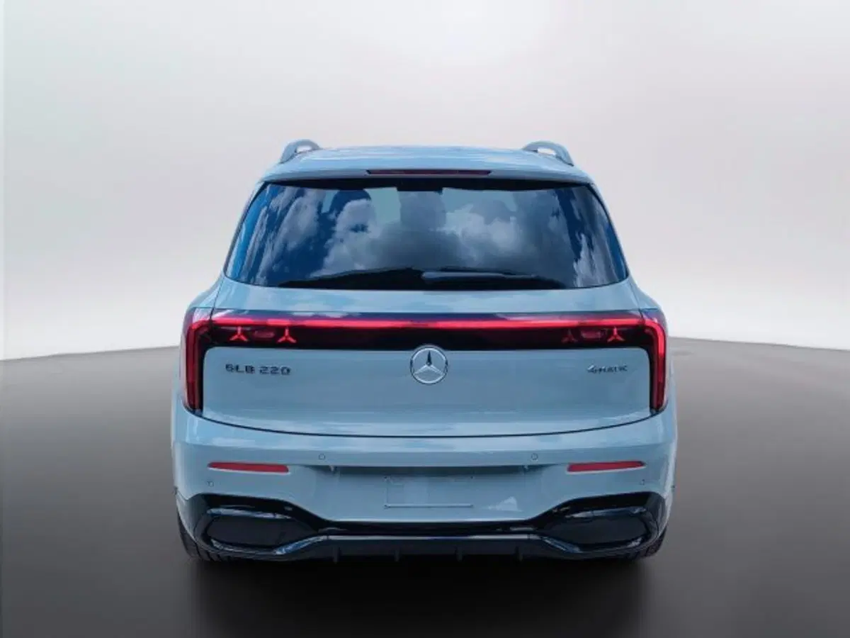Mercedes-Benz GLB nuova a Teramo (4)
