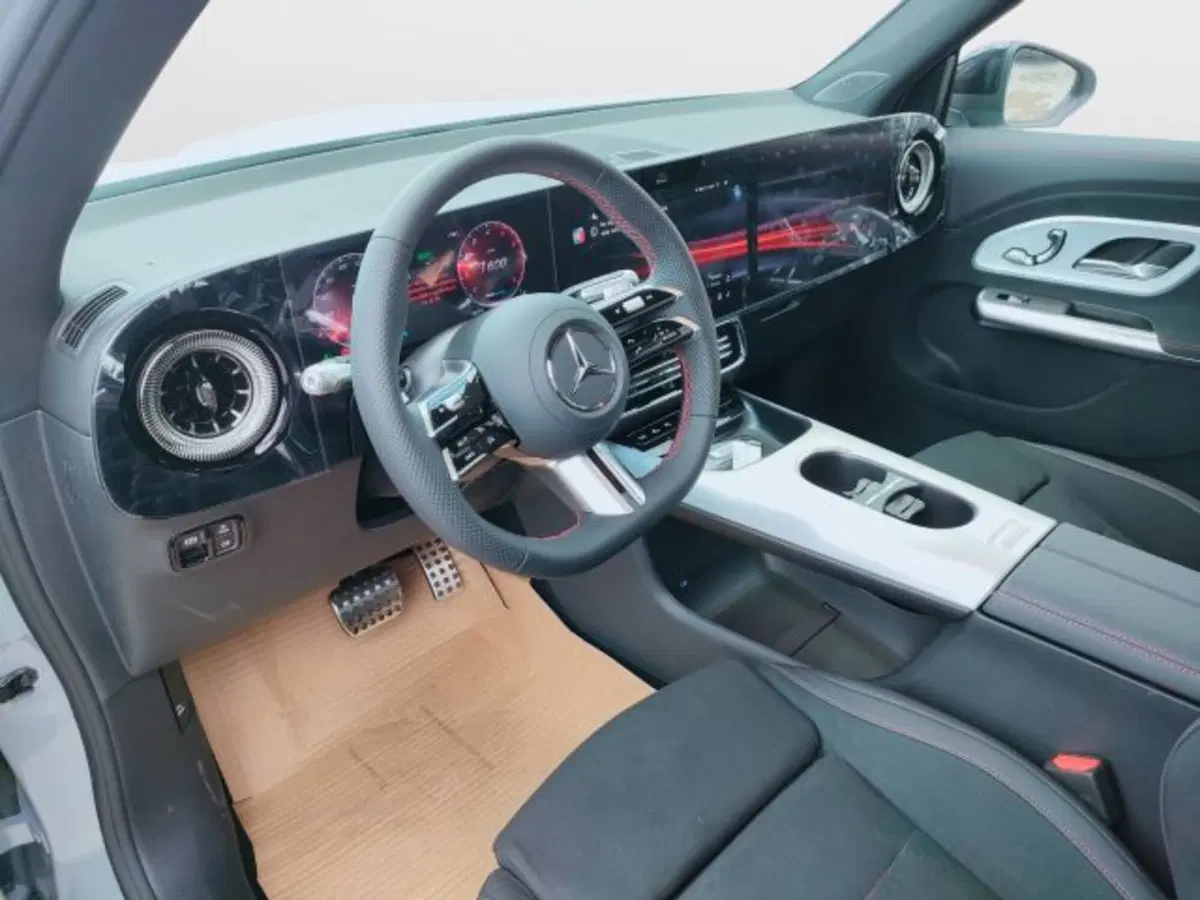 Mercedes-Benz GLB nuova a Teramo (9)