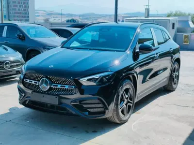 Mercedes-Benz GLA SUV 200 d Business Extra auto nuova a Mosciano Sant'Angelo