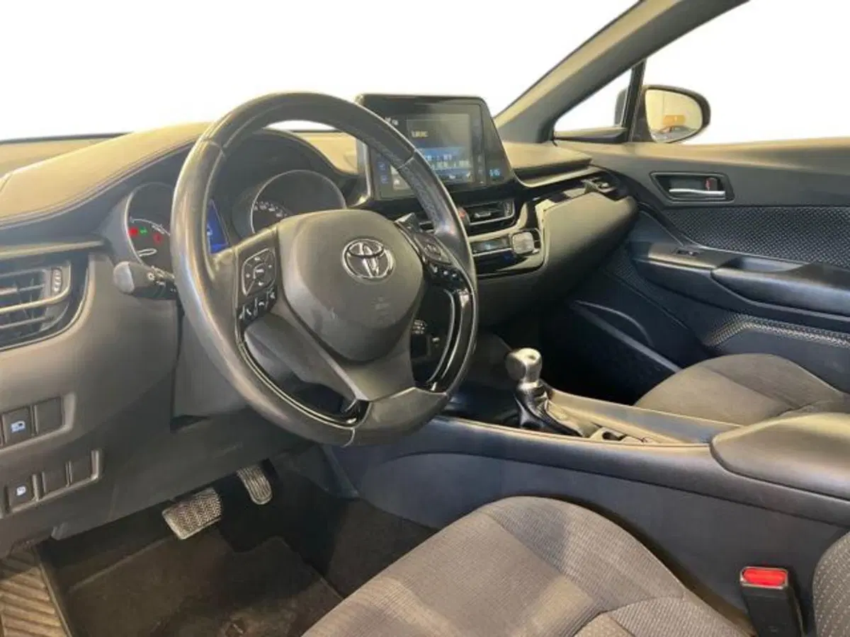 Toyota Toyota C-HR usata a Vercelli (6)