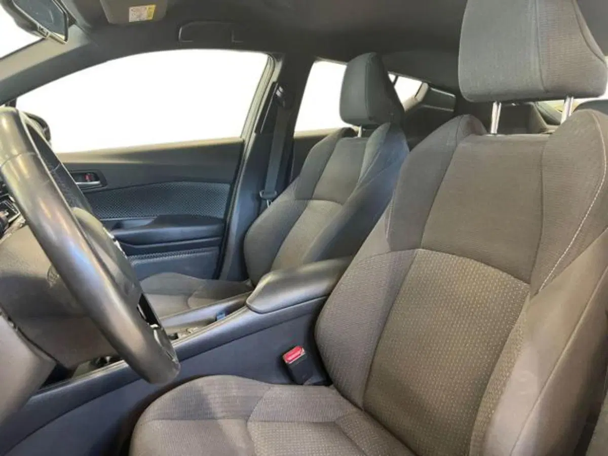 Toyota Toyota C-HR usata a Vercelli (7)