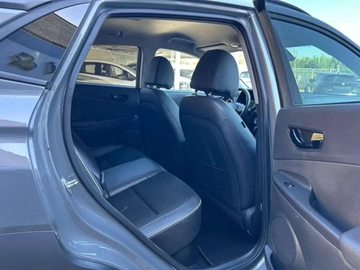 Hyundai Kona usata a Firenze (12)