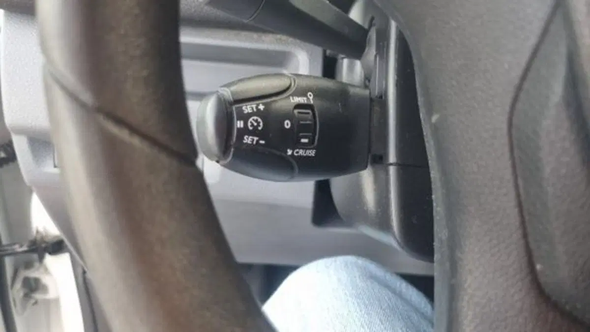 Opel Vivaro Furgone usata a Savona (11)