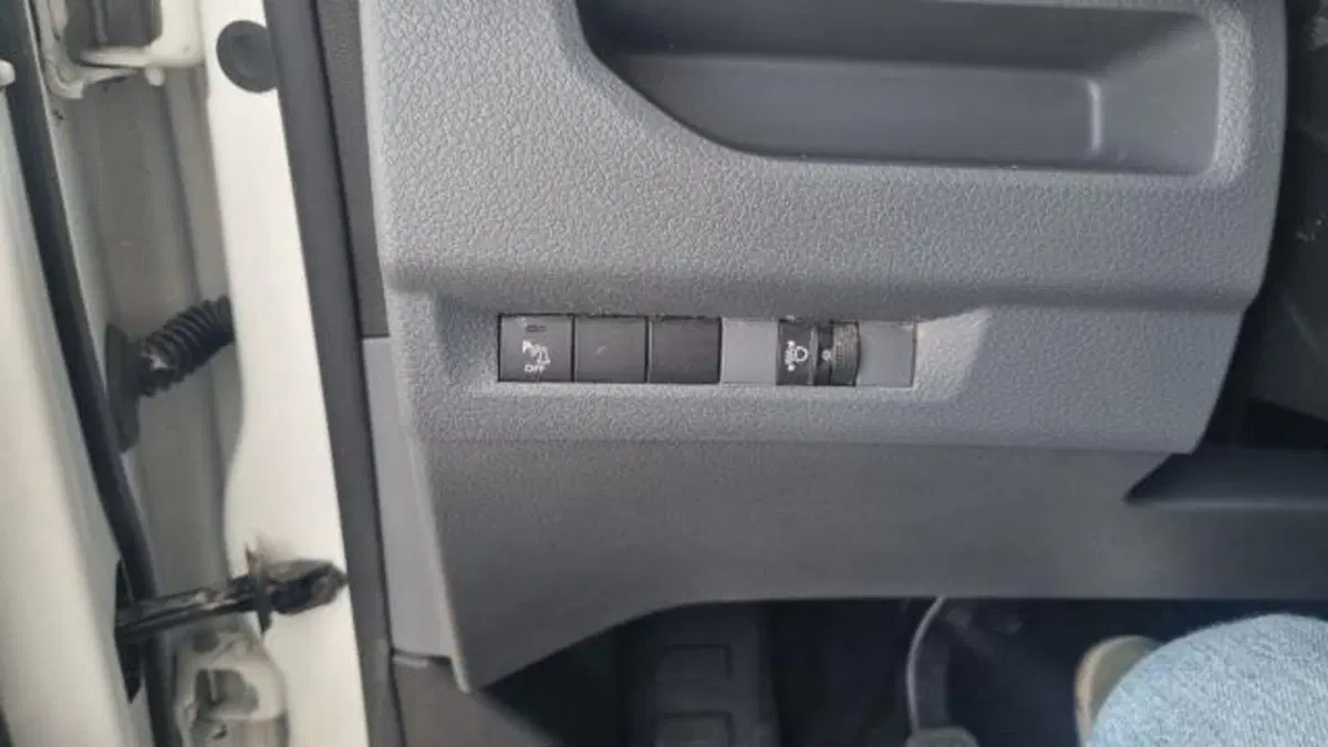 Opel Vivaro Furgone usata a Savona (13)