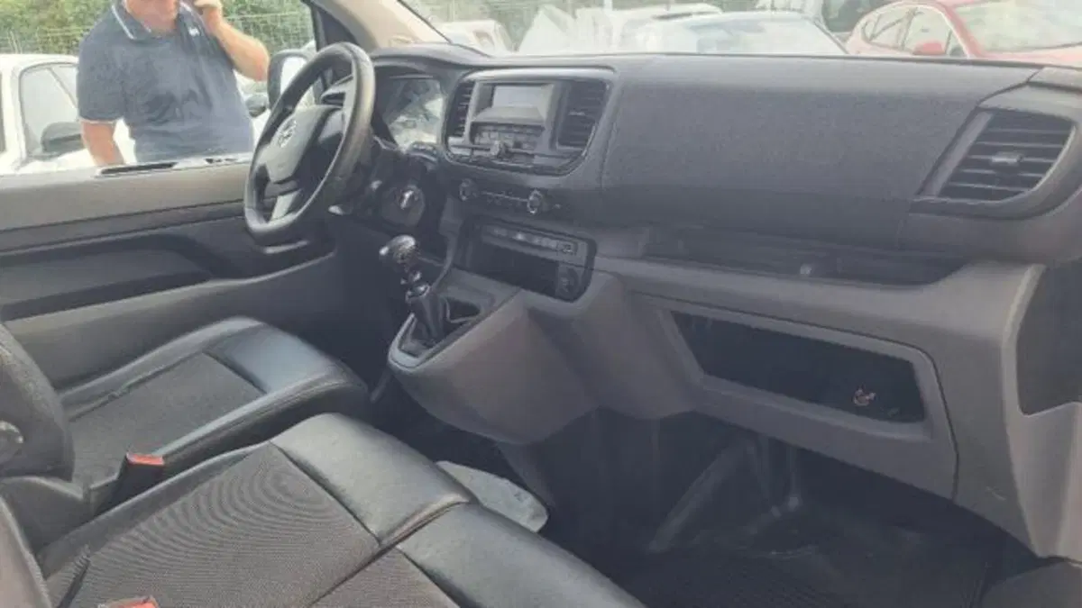 Opel Vivaro Furgone usata a Savona (19)