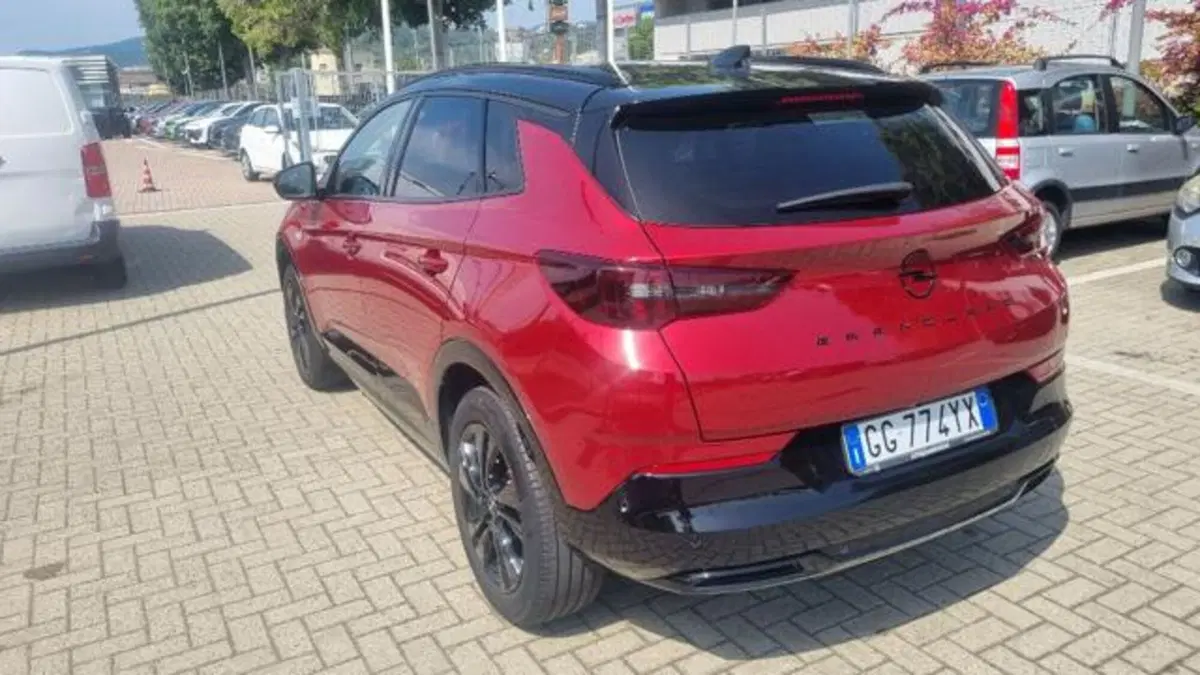 Opel Grandland usata a Savona (6)