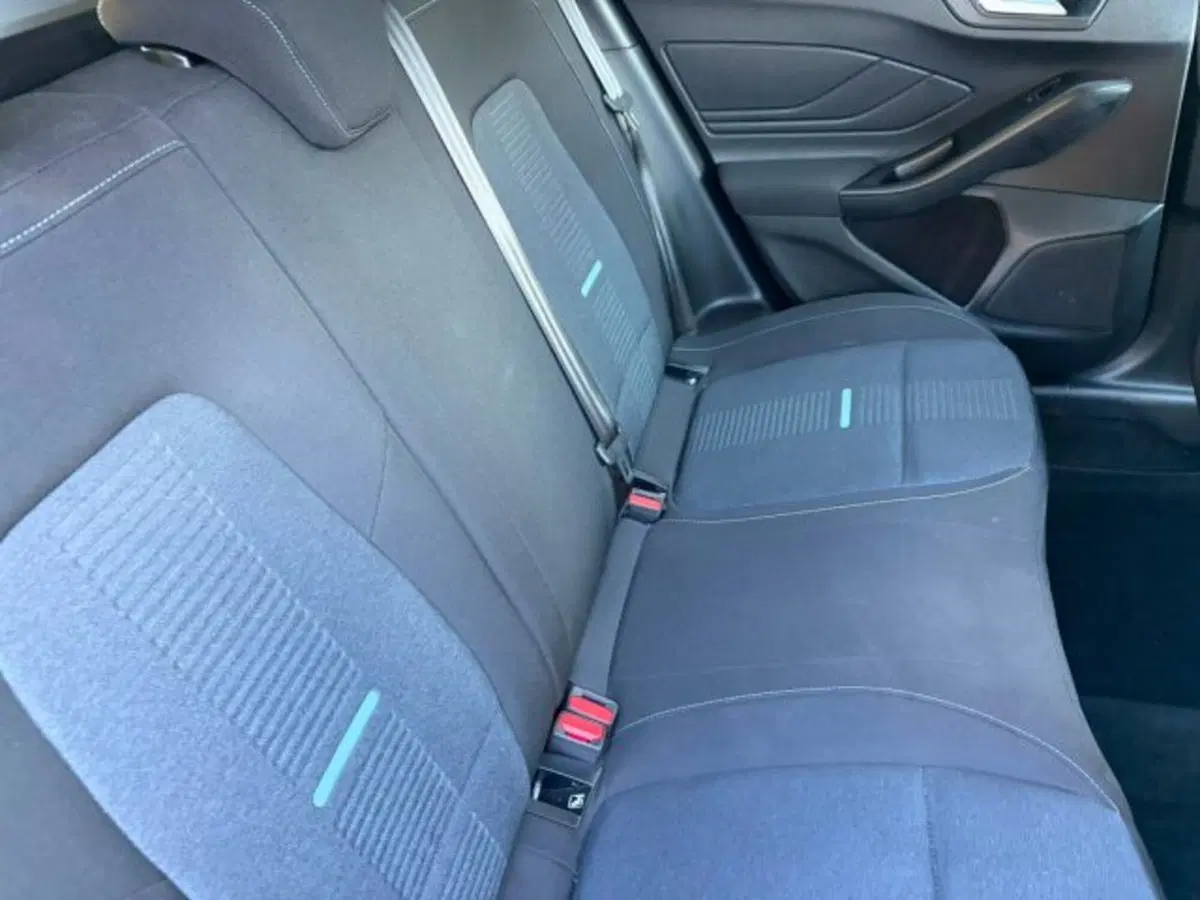 Ford Focus Station Wagon usata a Lodi (13)