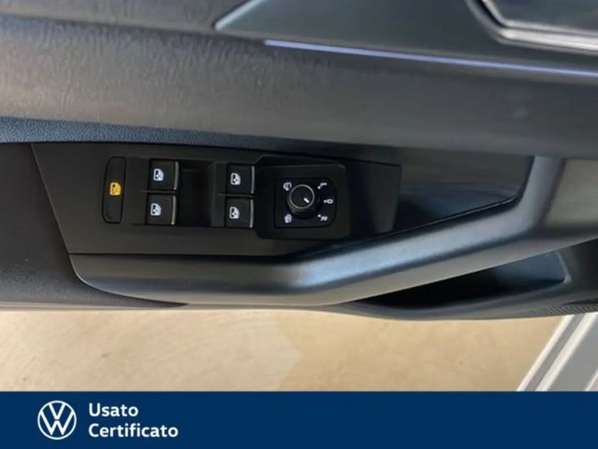Volkswagen Taigo usata a Vicenza (15)