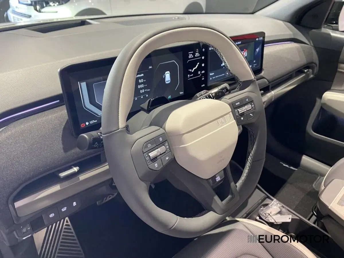 Kia EV3 nuova a Bari (14)