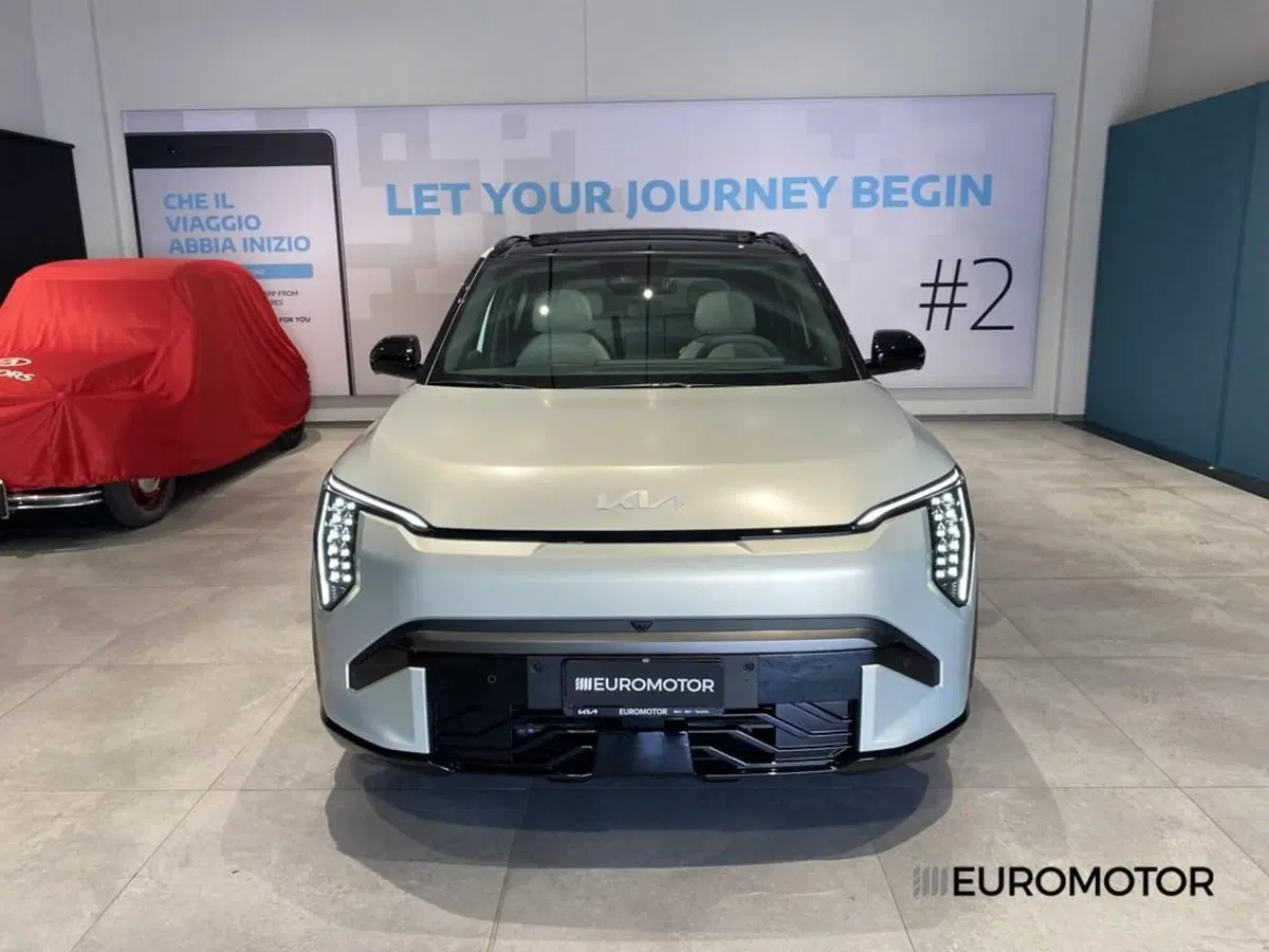 Kia EV3 nuova a Bari (2)