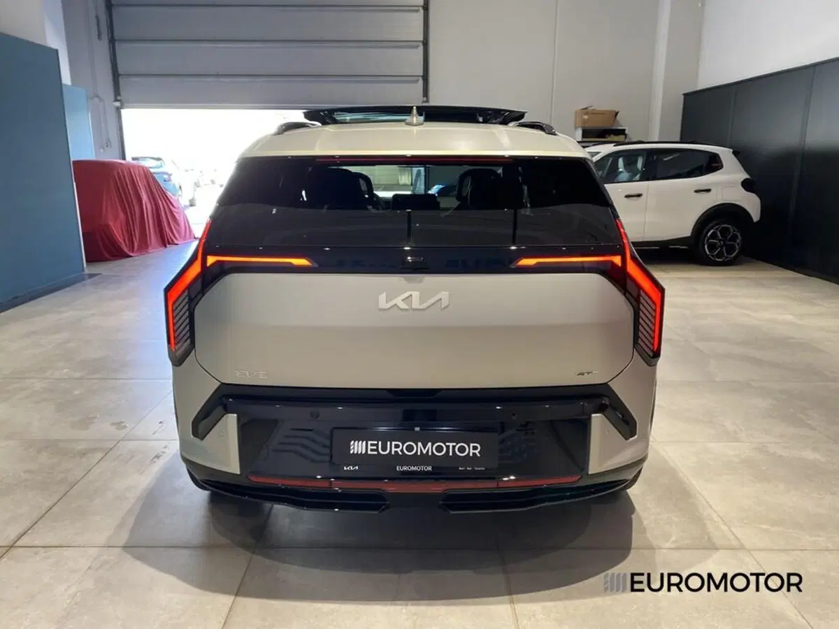 Kia EV3 nuova a Bari (7)