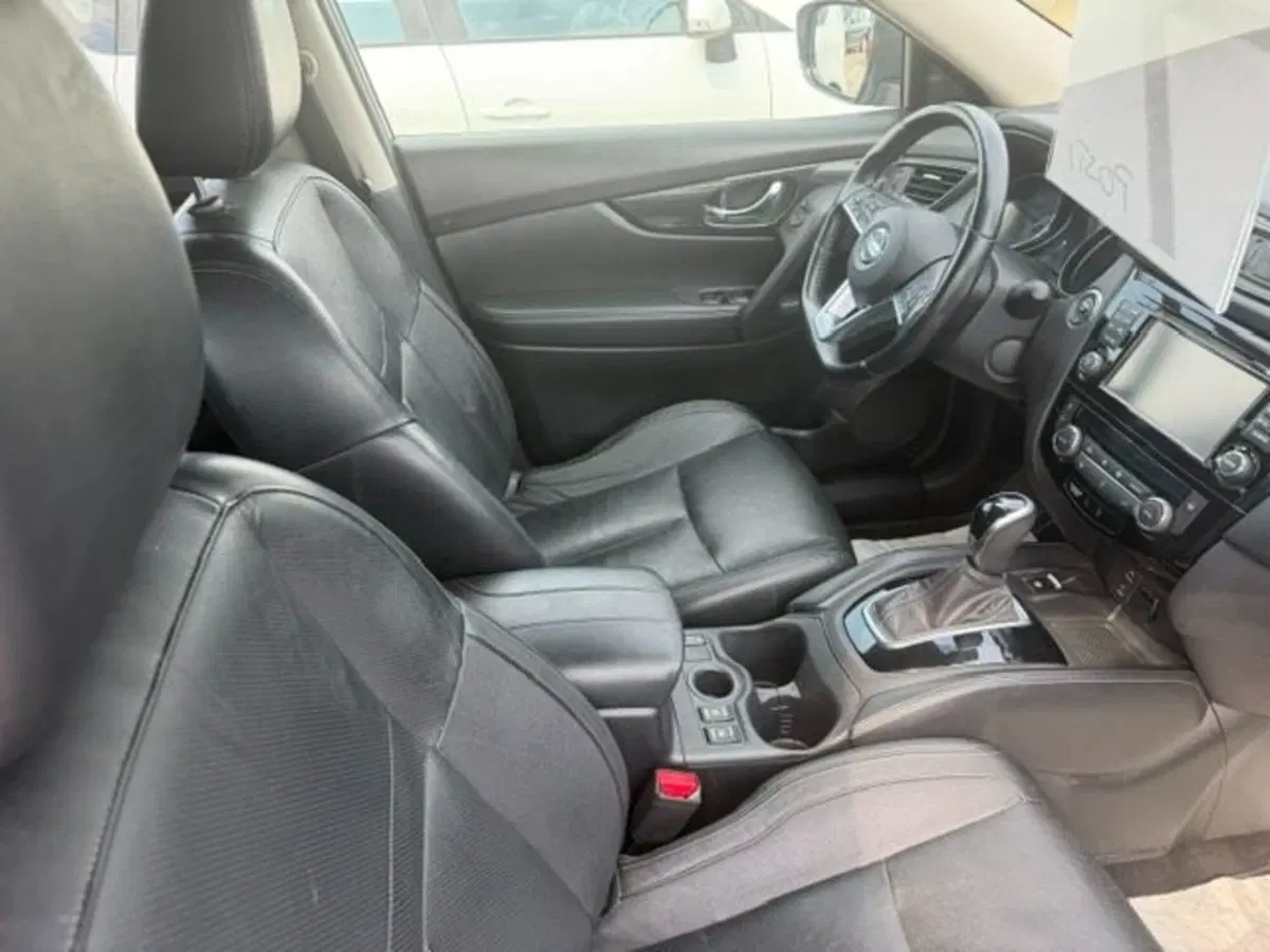 Nissan X-Trail usata a Prato (11)