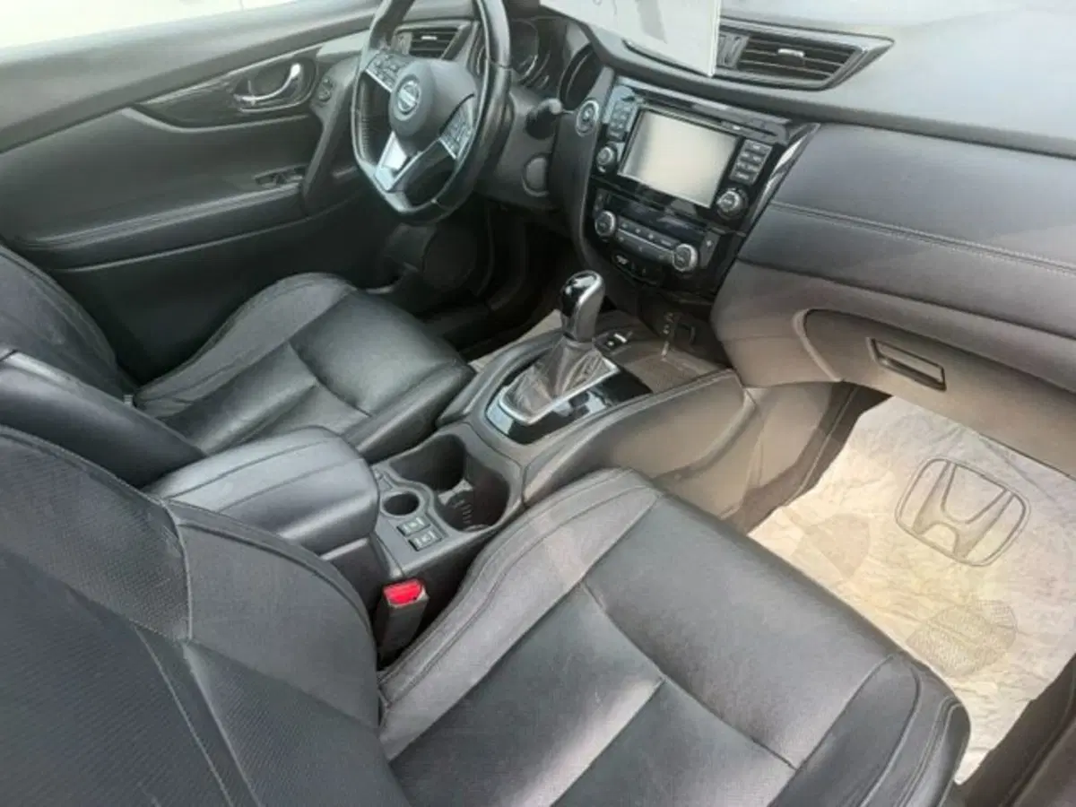 Nissan X-Trail usata a Prato (9)