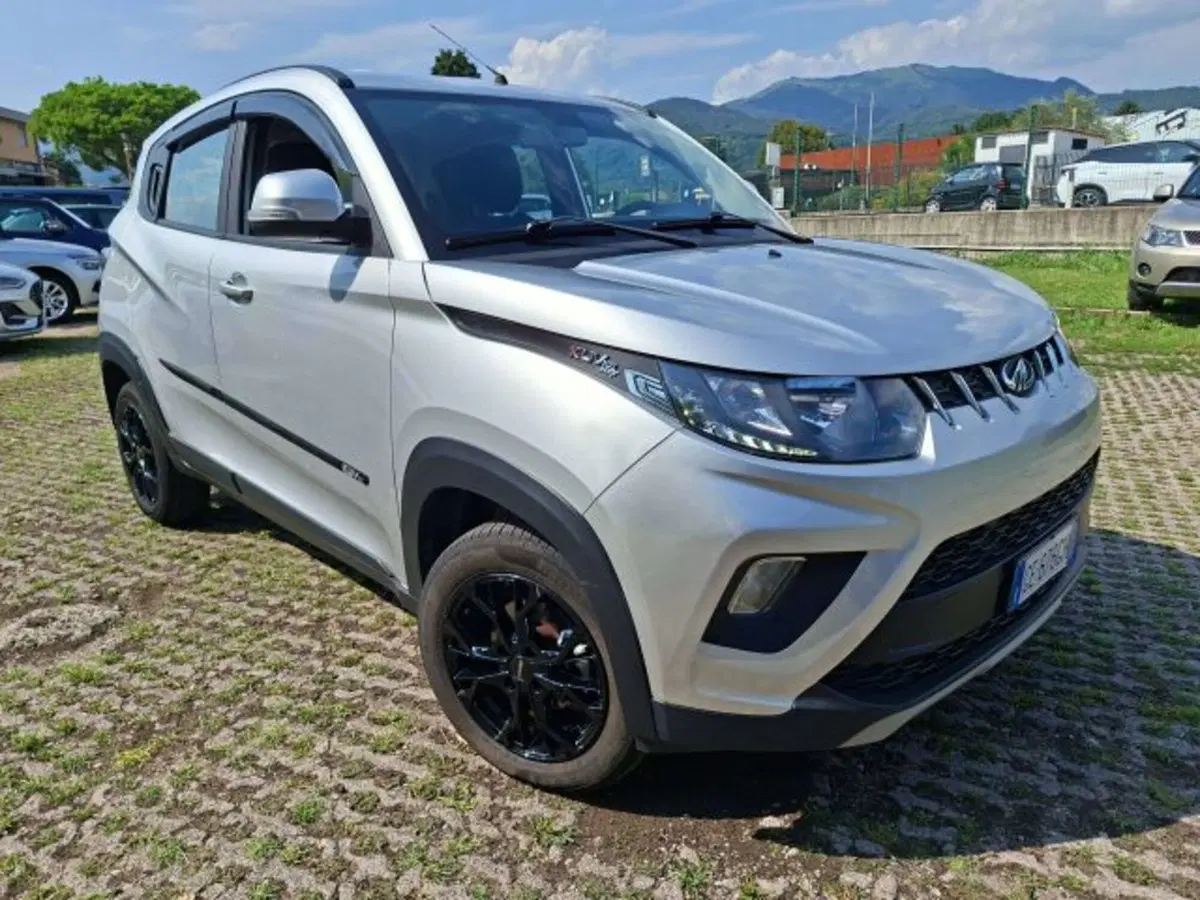 Mahindra KUV100 usata a Como (2)