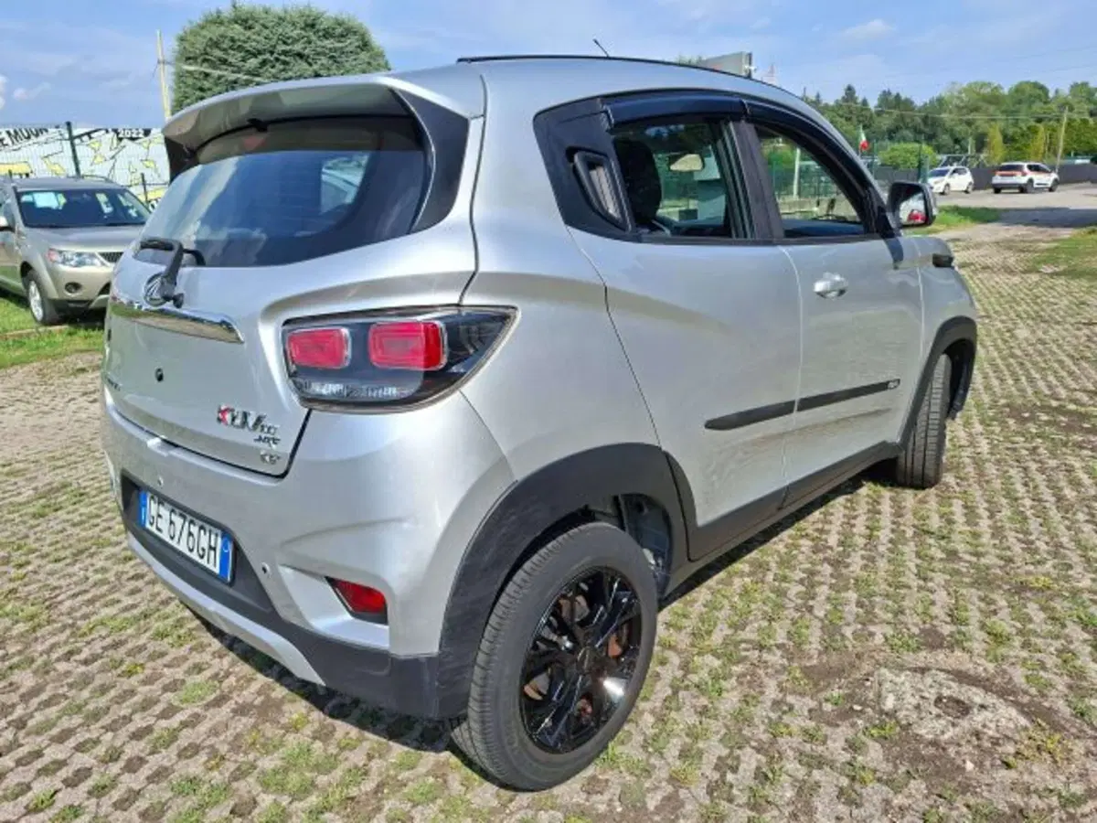 Mahindra KUV100 usata a Como (3)