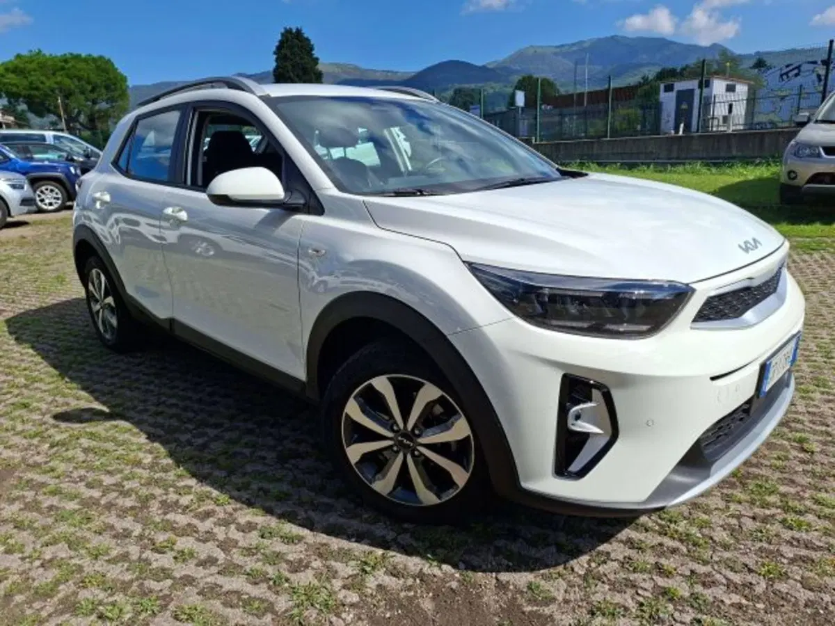 Kia Stonic usata a Como (2)