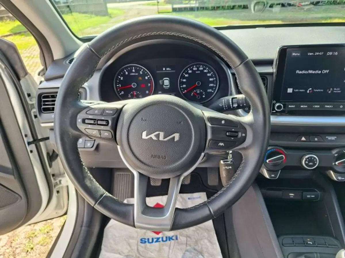 Kia Stonic usata a Como (8)