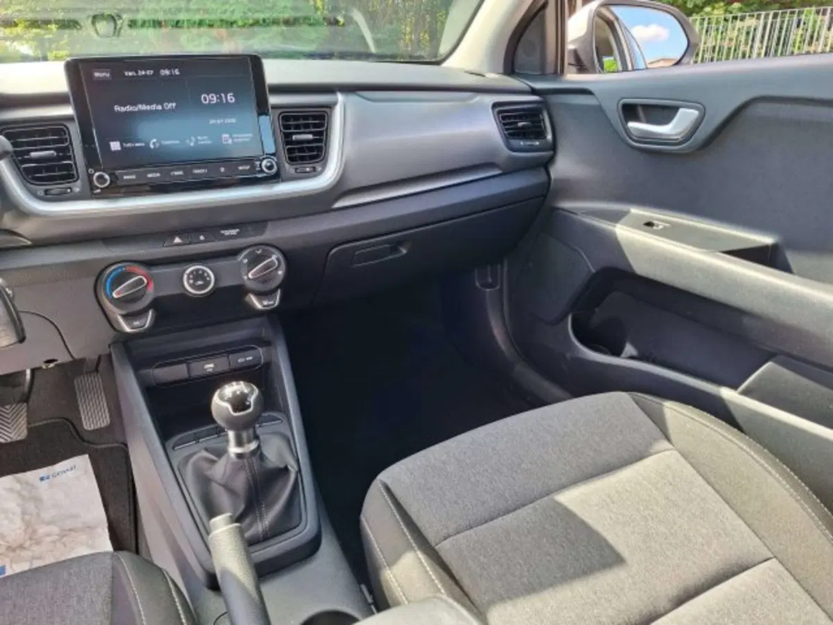 Kia Stonic usata a Como (9)