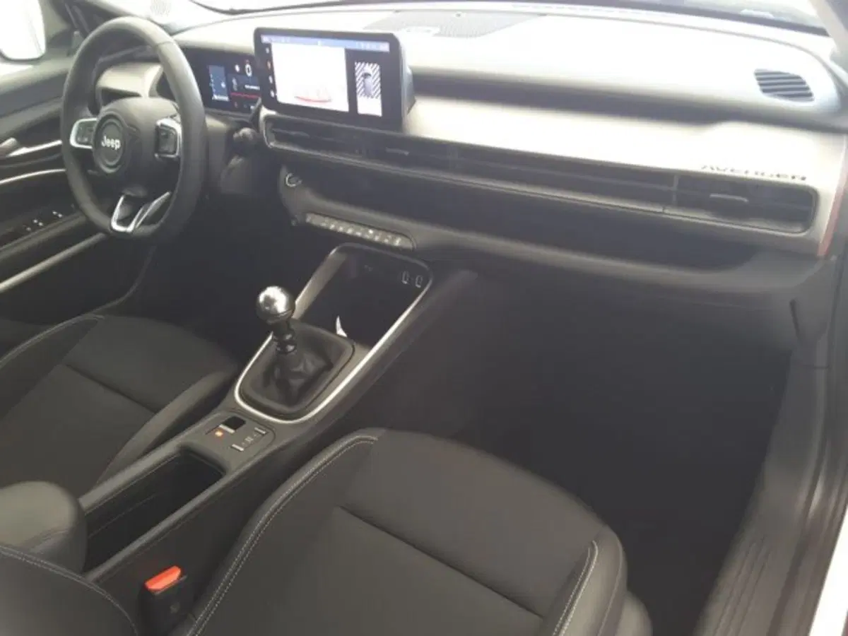 Jeep Avenger nuova a Firenze (10)