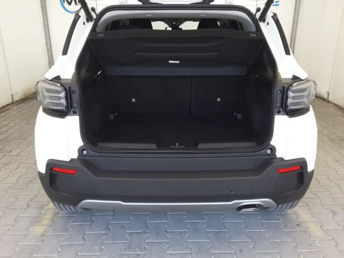 Jeep Avenger nuova a Firenze (14)