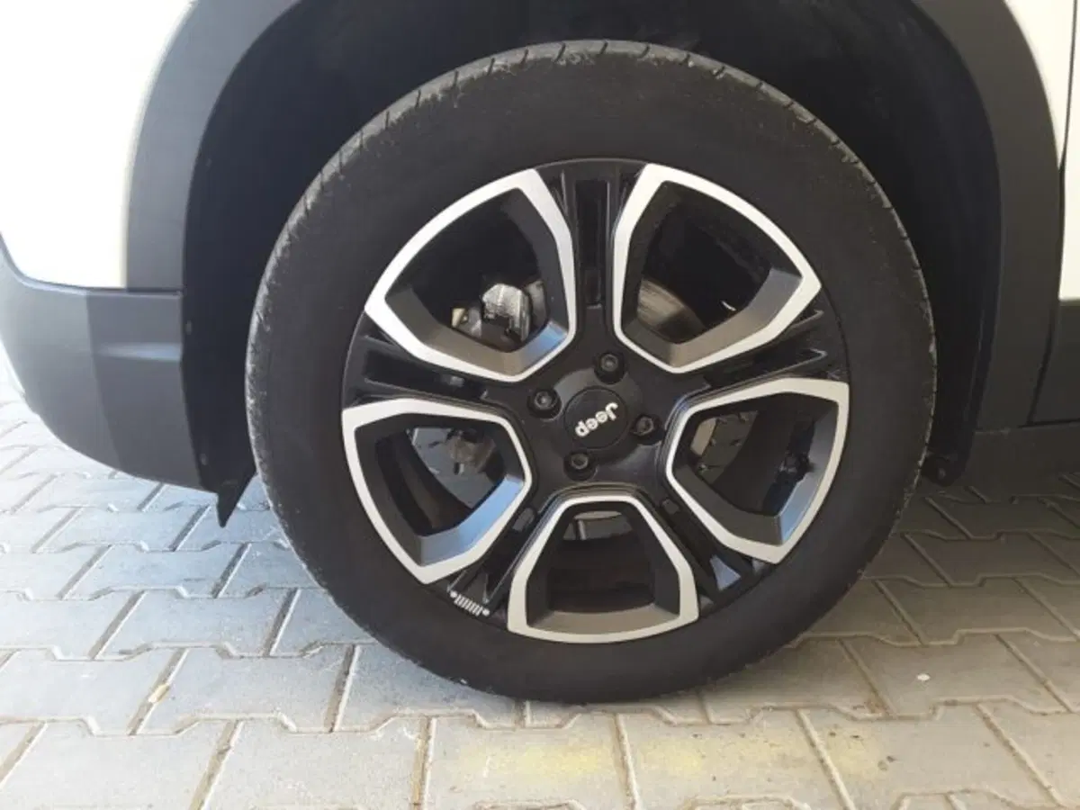 Jeep Avenger nuova a Firenze (4)