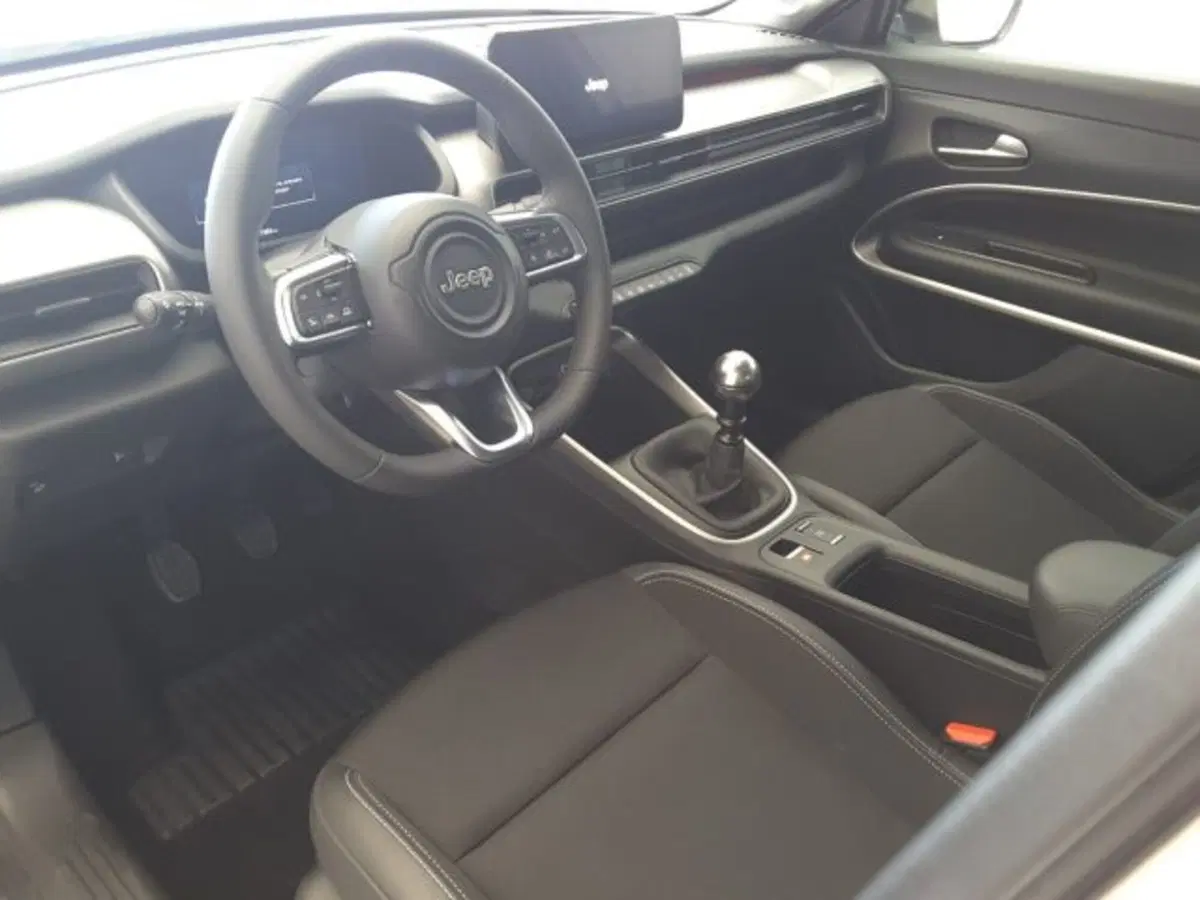 Jeep Avenger nuova a Firenze (6)