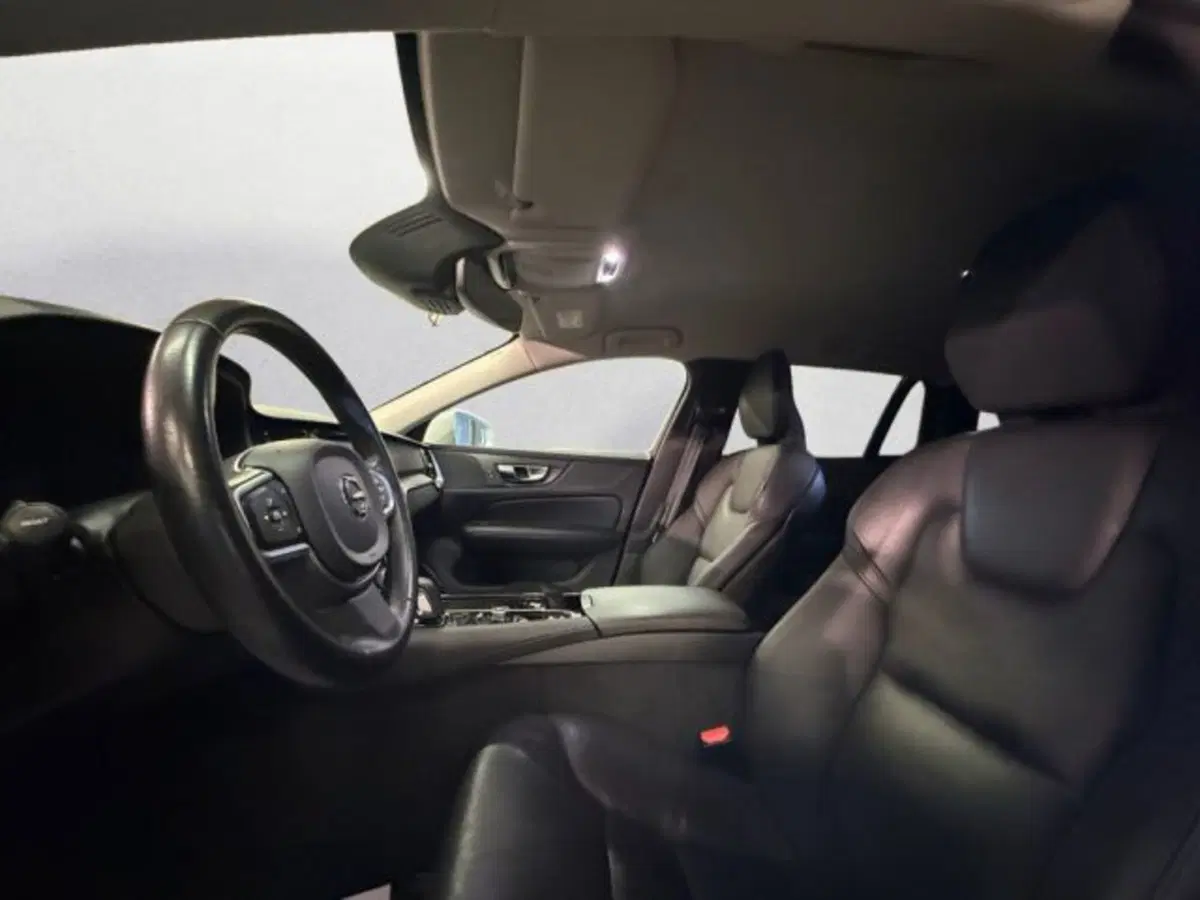 Volvo V60 usata a Udine (8)