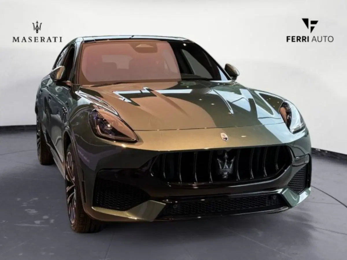 Maserati Grecale nuova a Udine (4)