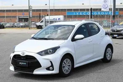 Toyota Yaris 1.0 5 porte Active del 2022 usata a Pianezza