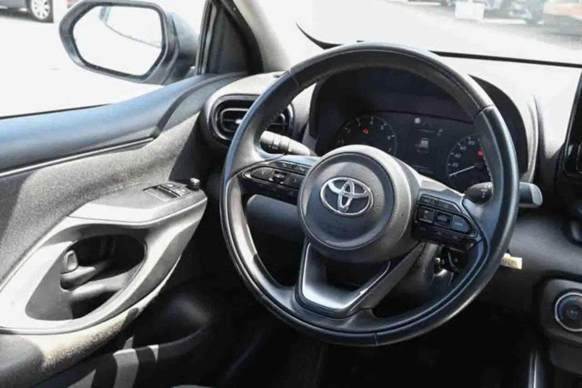 Toyota Yaris usata a Torino (12)