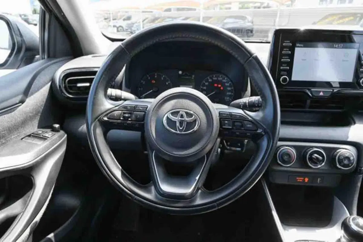 Toyota Yaris usata a Torino (17)